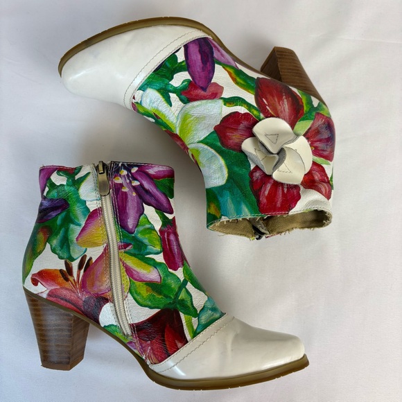 L’artiste Spring Step Leather Ankle Boots Floral Chic Booties White Size 8.5 - Picture 8 of 16